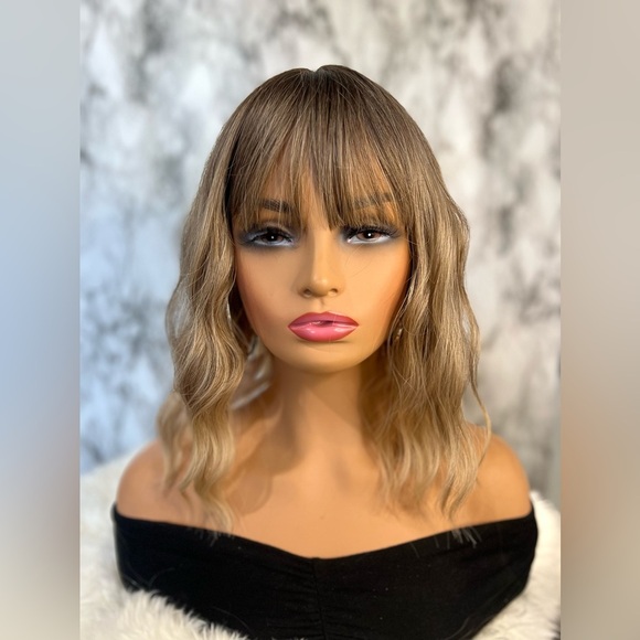 Wavy Short Wig Brown Ash Blonde with Bangs - Picture 1 of 7